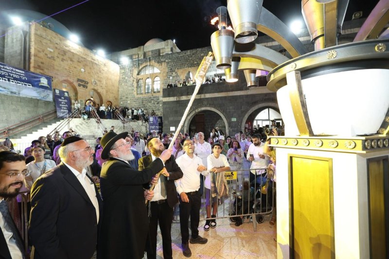 באדיבות המצלם