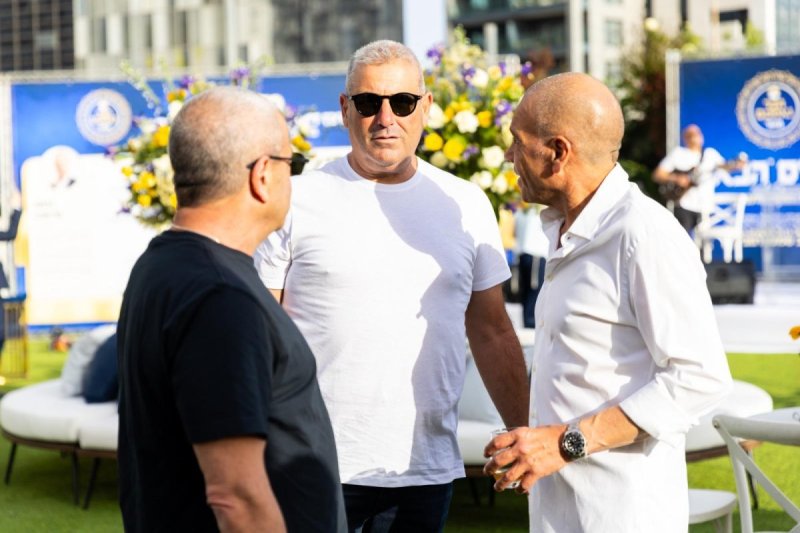 יח"צ