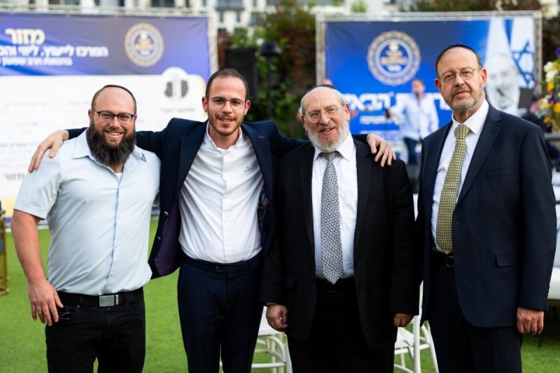 יח"צ