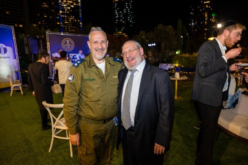 יח"צ
