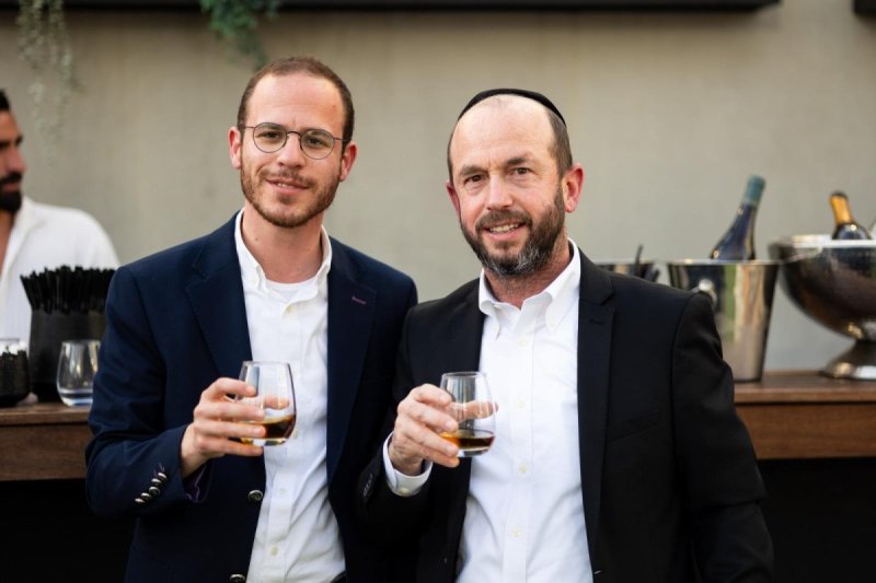 יח"צ
