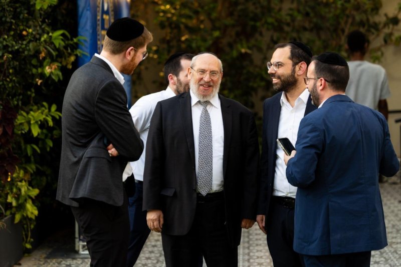 יח"צ