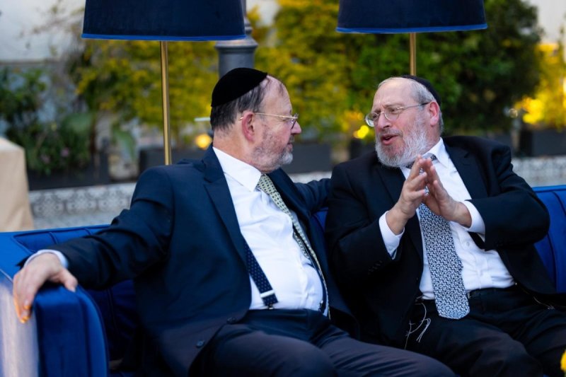 יח"צ