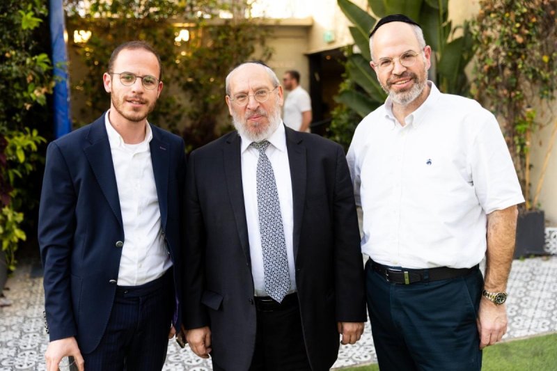 יח"צ