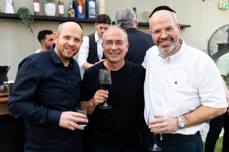 יח"צ