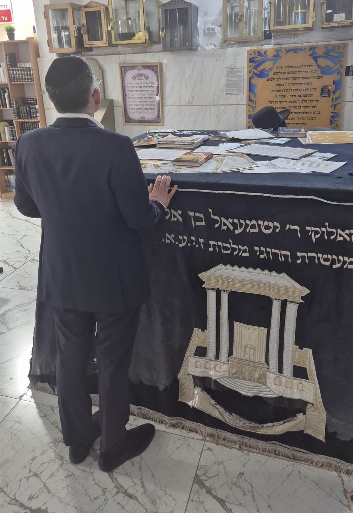 באדיבות המצלם