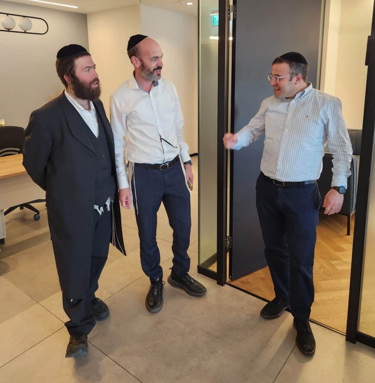 באדיבות המצלם