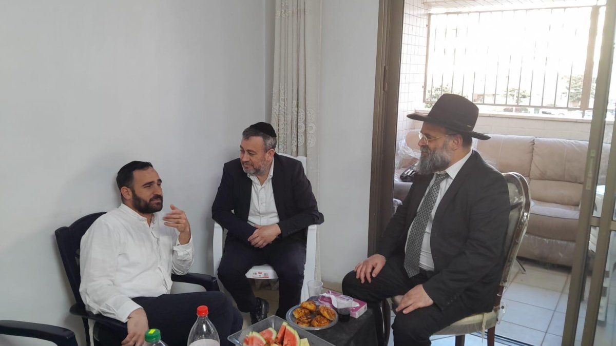 באדיבות המצלם