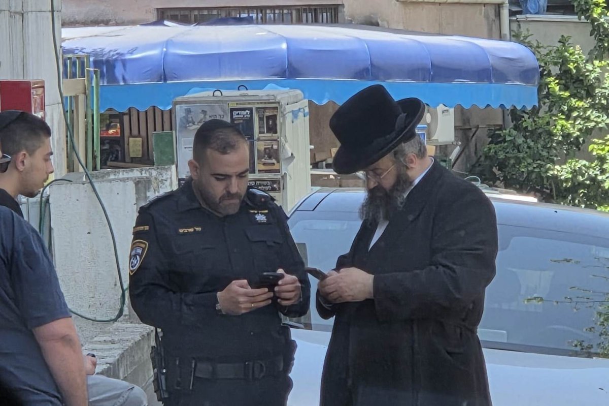 באדיבות המצלם