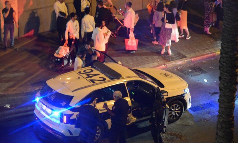 תיעוד מכעיס מבני ברק: הולך רגל תקף באלימות נהג חרדי 