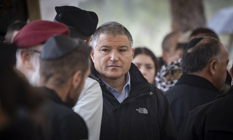 בעקבות מהלכי זיני: בכירים בשב"כ מאיימים בפרישה