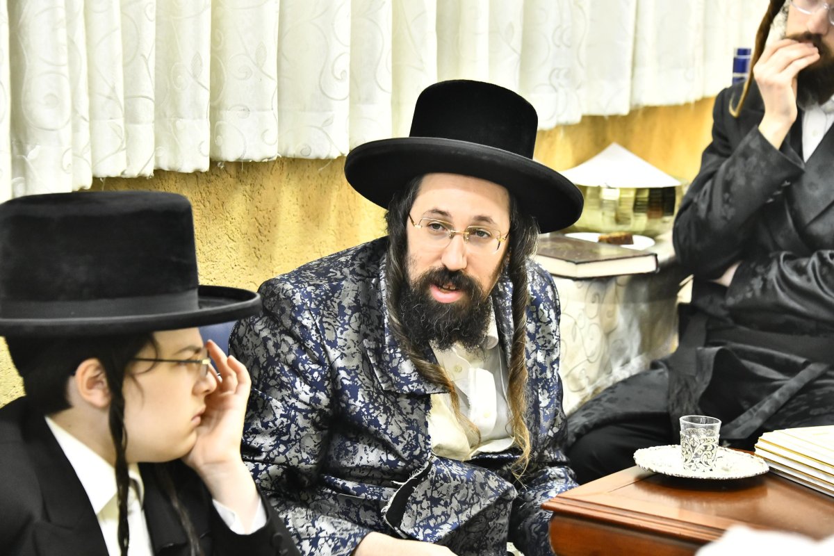 באדיבות המצלם