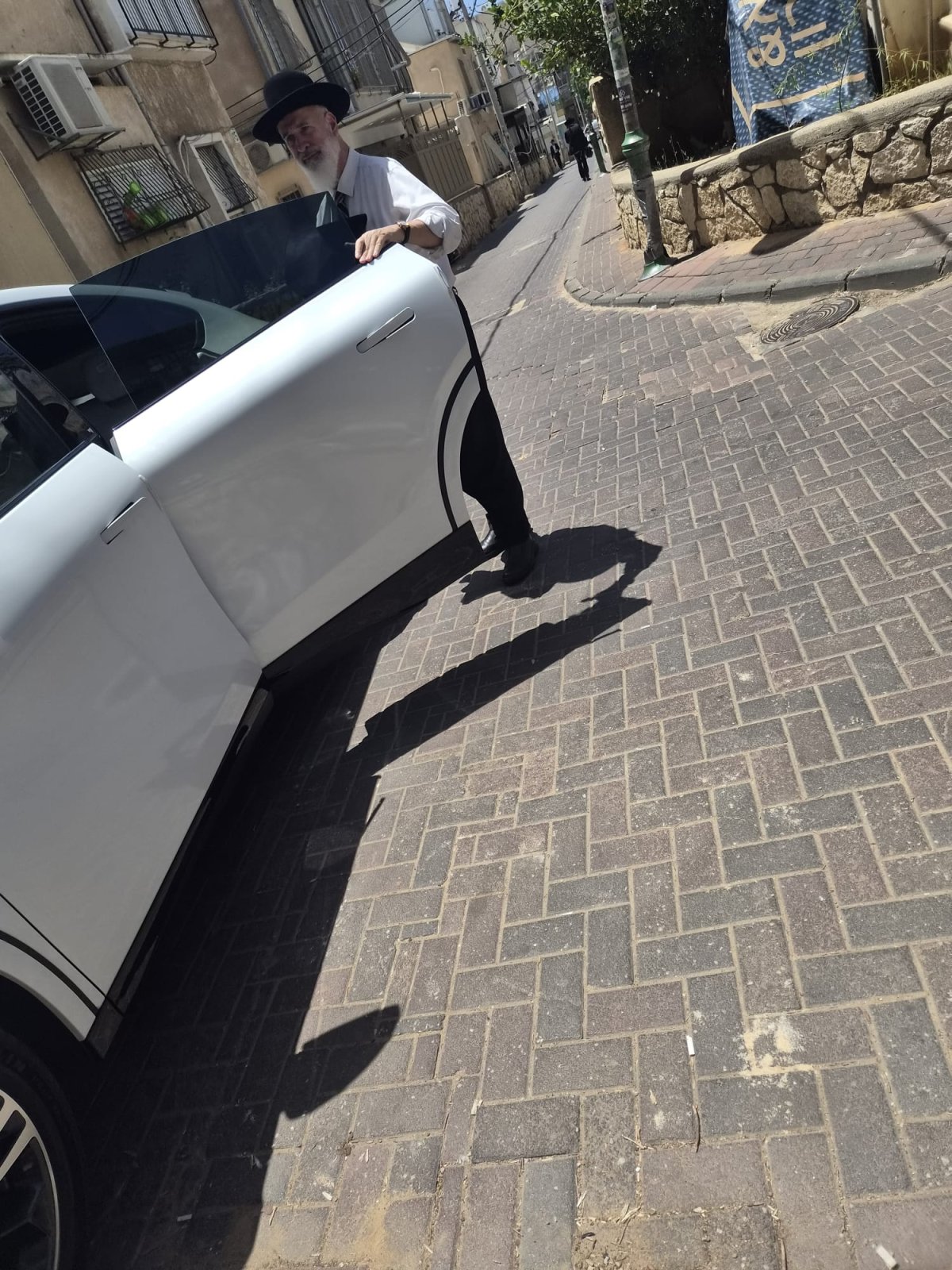 באדיבות המצלם