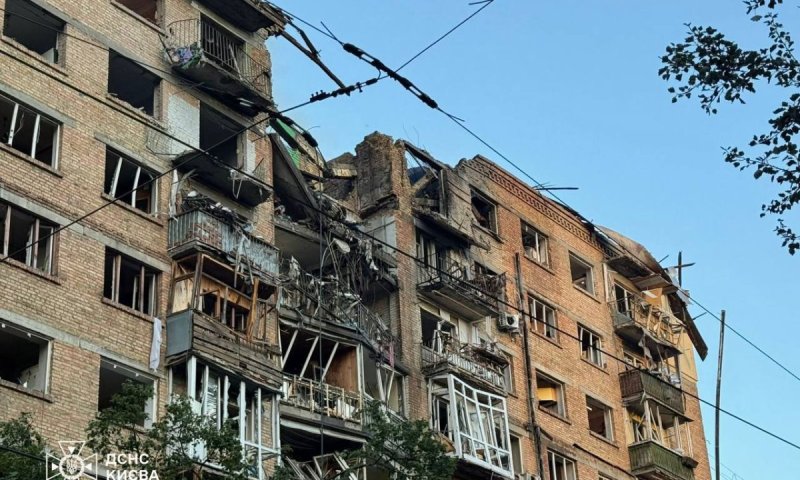 גל הפצצות קטלני בקייב: הקהילה היהודית מסייעת לשכונה שלמה שנהרסה
