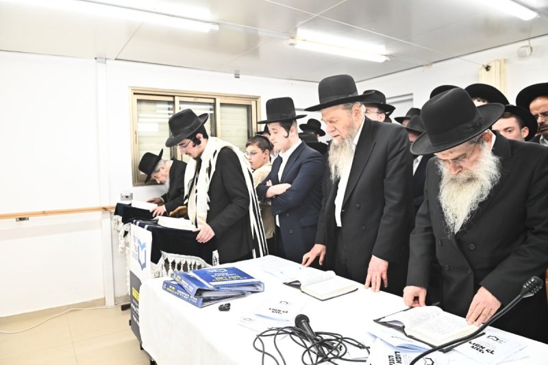 באדיבות המצלם