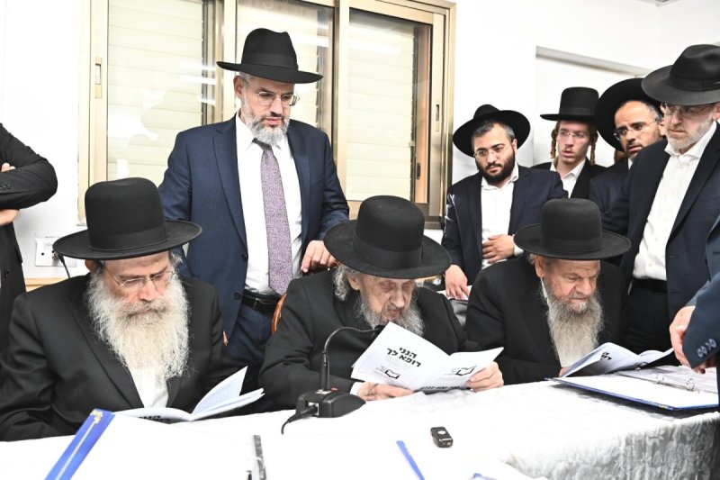 באדיבות המצלם