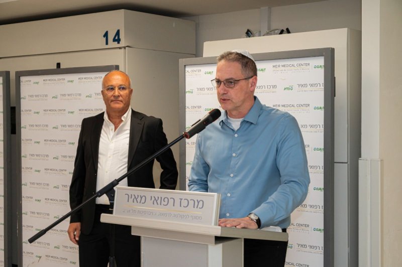 באדיבות המצלם