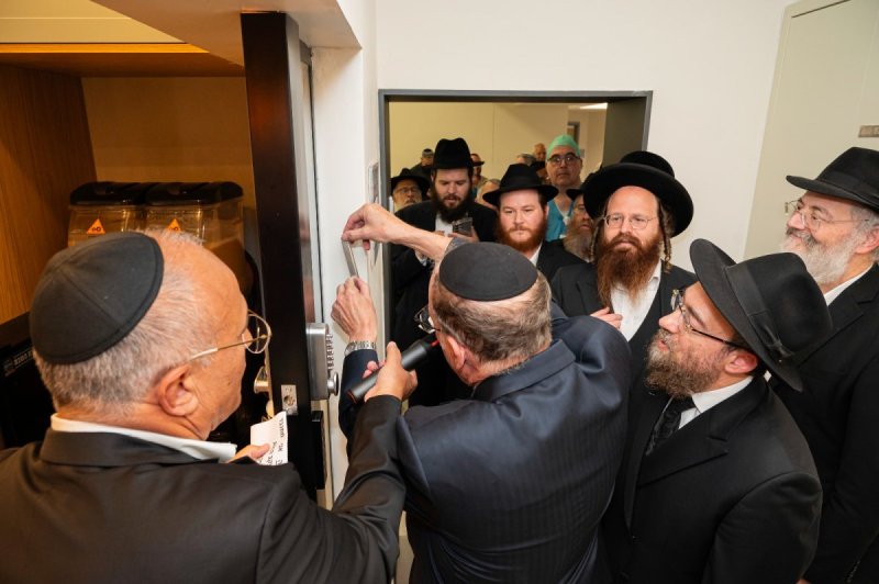 באדיבות המצלם