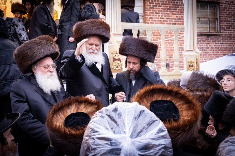 האחים לאנטשעווסקי 