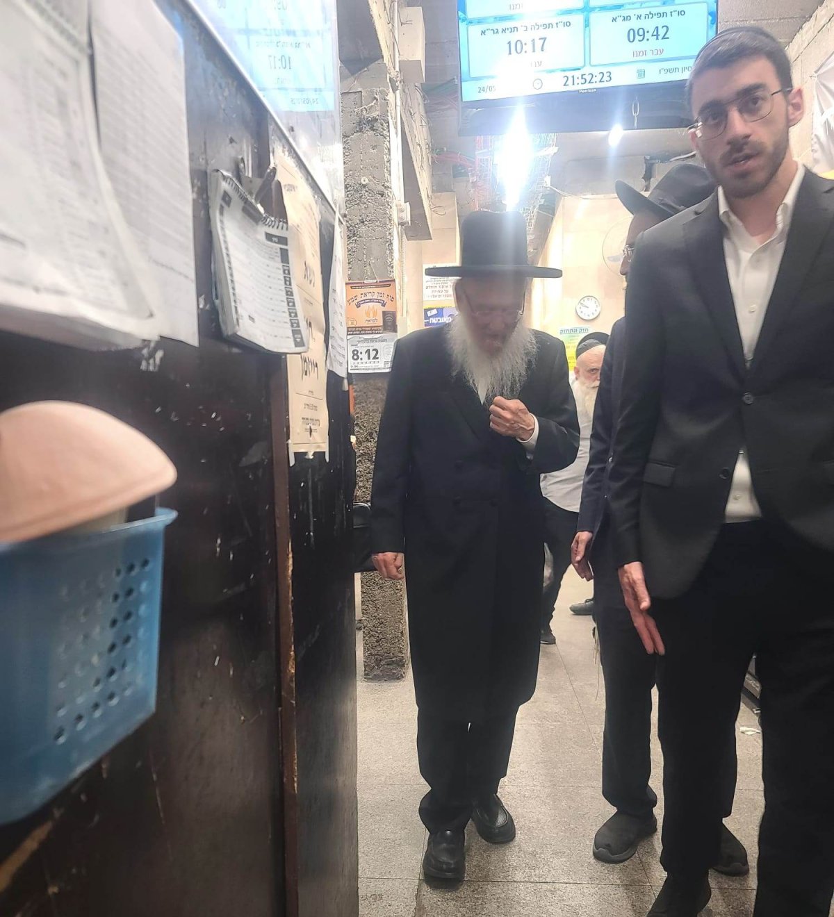 באדיבות המצלם