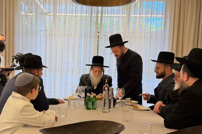 באדיבות המצלם