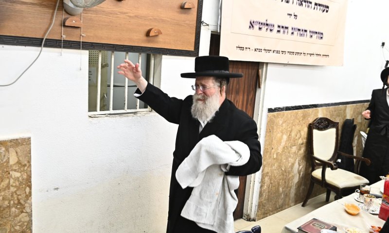 הנס בדרך למירון: ר' חיים יוסל בידרמן ניצל מתאונה וערך סעודת הודיה