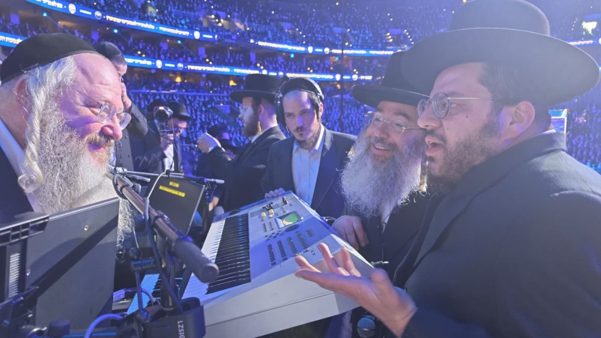 באדיבות המצלם