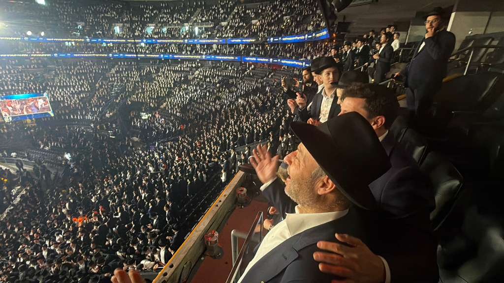 באדיבות המצלם