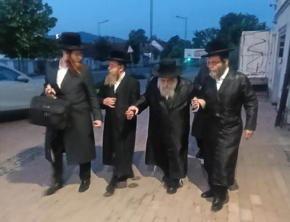 באדיבות המצלם
