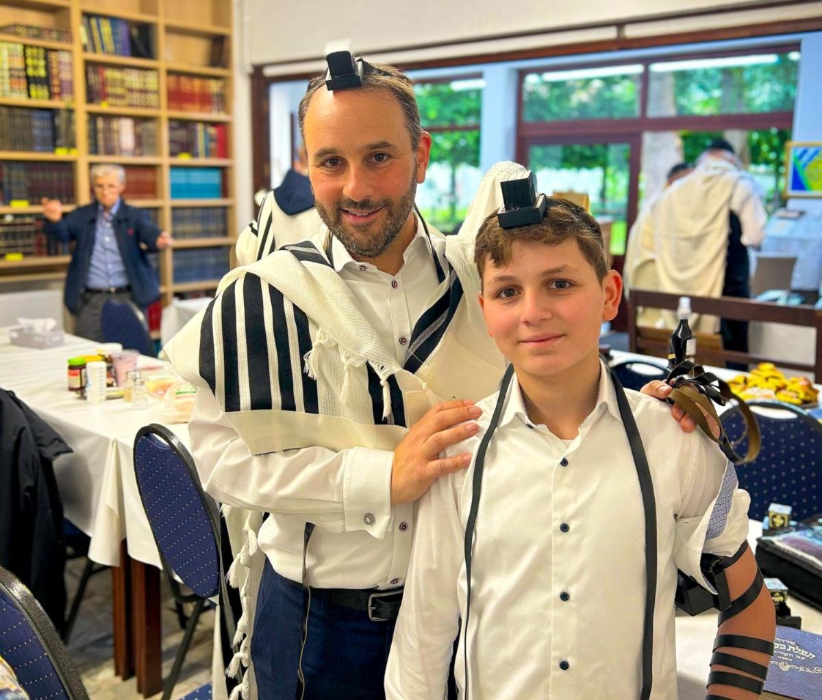 באדיבות המצלם