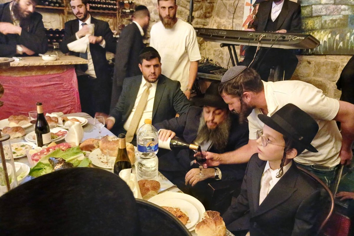 באדיבות המצלם