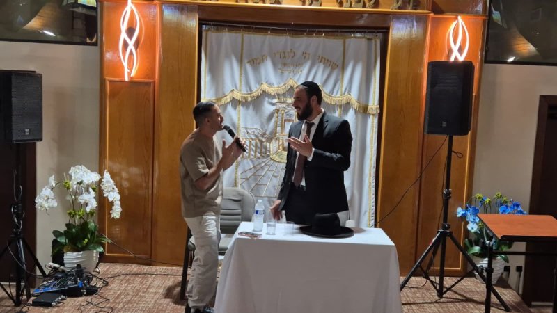 באדיבות המצלם