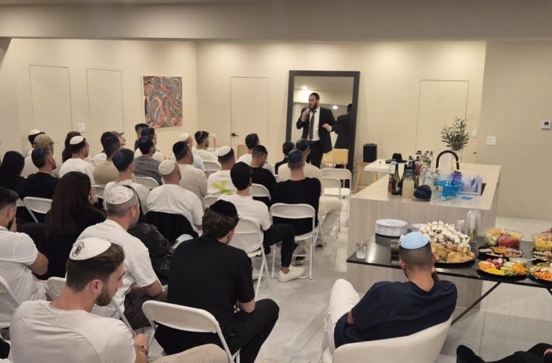 באדיבות המצלם