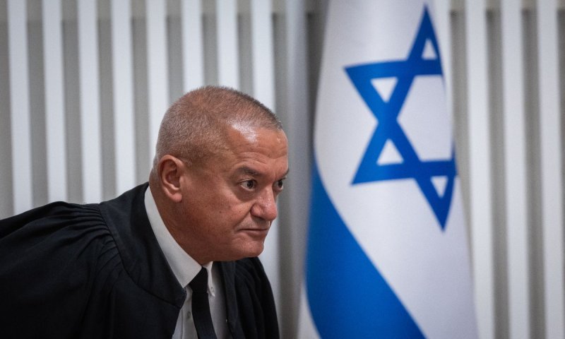 המדינה מתחננת להתייחס ברצינות לעברייני נשק, השופט כבוב משחרר