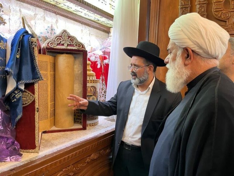 באדיבות המצלם
