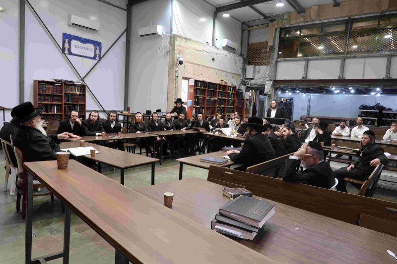 באדיבות המצלם