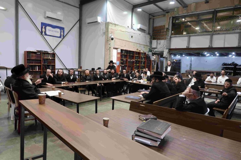 באדיבות המצלם