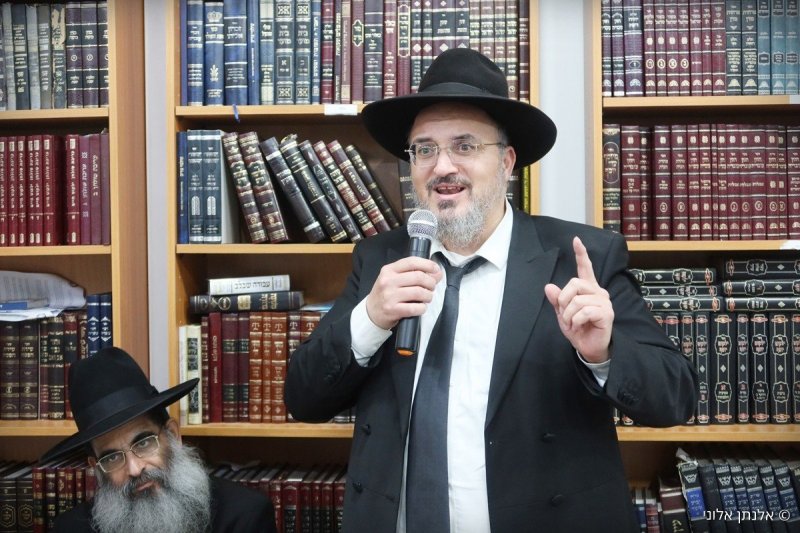 אלנתן אלוני