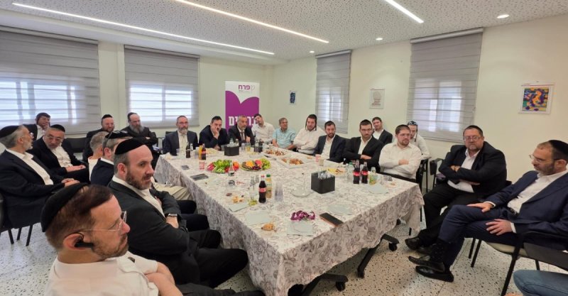 באדיבות המצלם