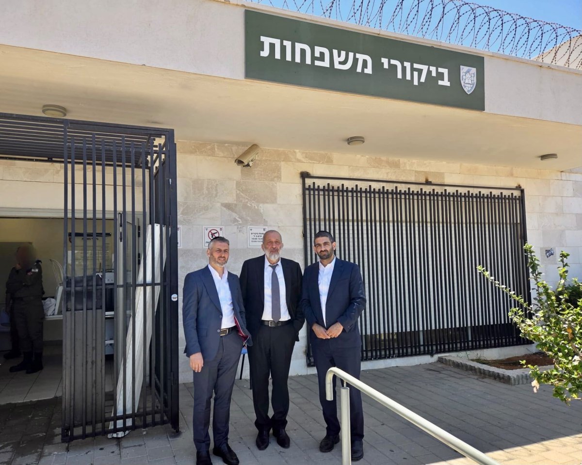 באדיבות המצלם