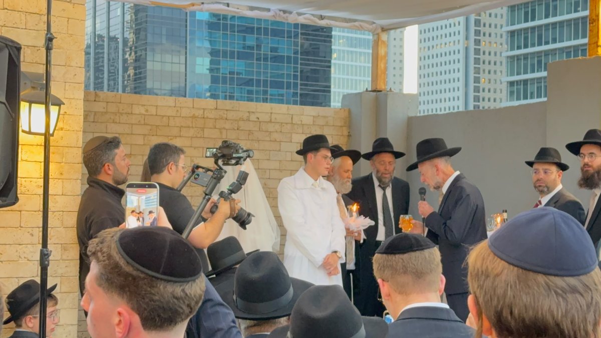 באדיבות המצלם