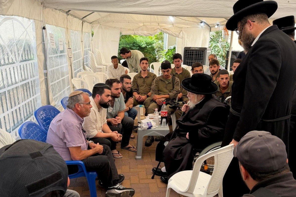 באדיבות המצלם