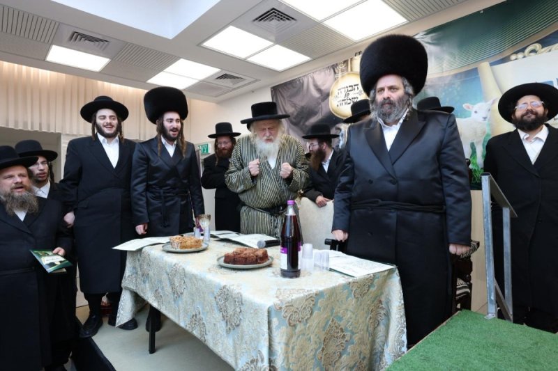 באדיבות המצלם