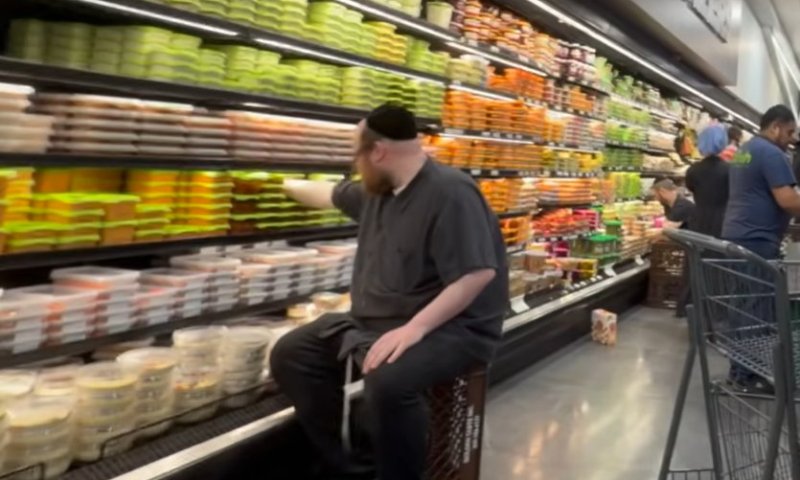 היוטיובר שנכנס לקריית יואל והפריך את עלילת הבטלנים
