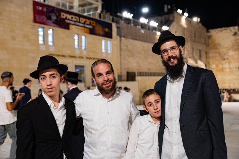 חיים טויטו הפקה צבעים הפקות