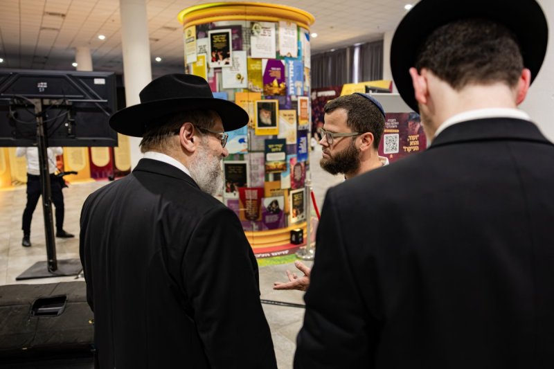 חיים טויטו הפקה צבעים הפקות