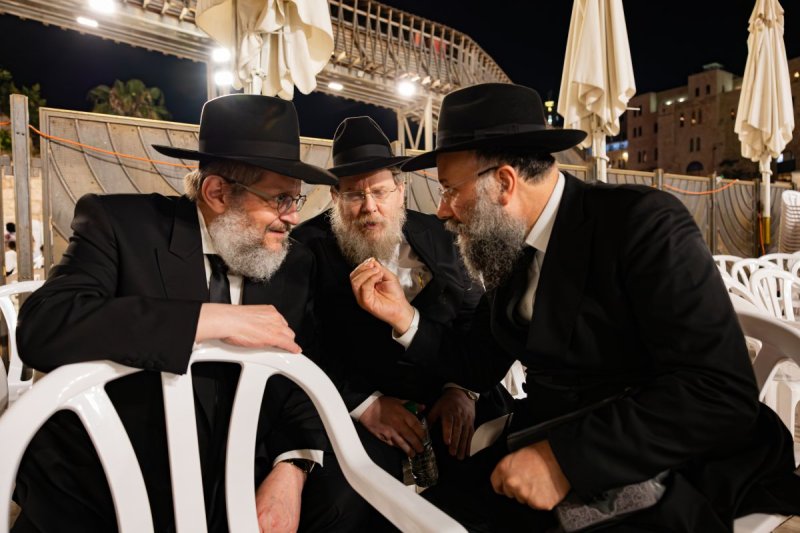 חיים טויטו הפקה צבעים הפקות