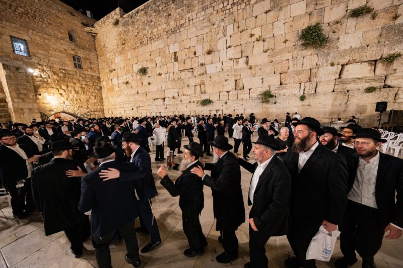 חיים טויטו הפקה צבעים הפקות