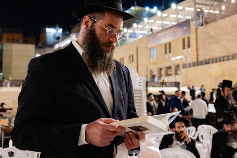 חיים טויטו הפקה צבעים הפקות