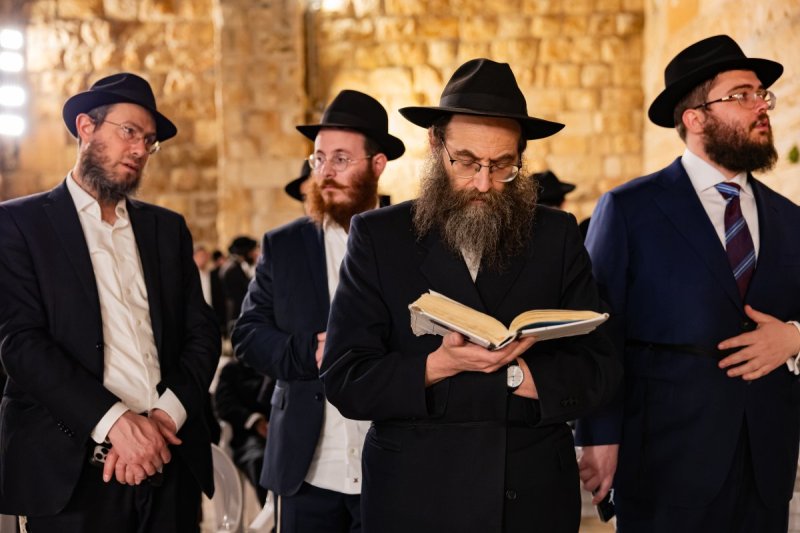 חיים טויטו הפקה צבעים הפקות
